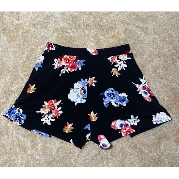 Express pull-on floral shorts XS - Picture 2 of 7